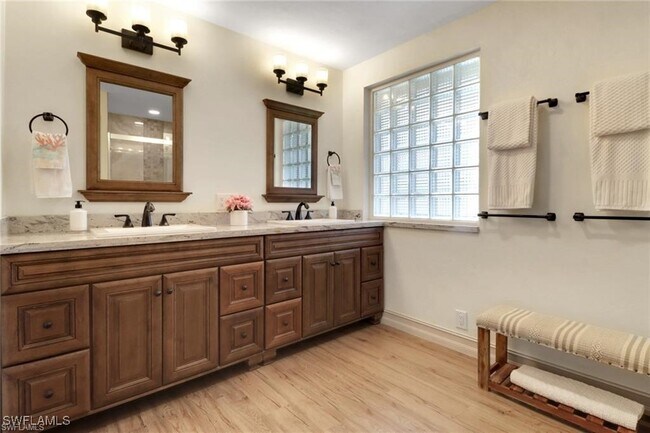 Building Photo - 7008 Pelican Bay Blvd