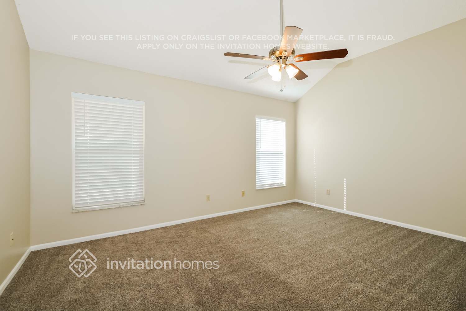 Building Photo - 724 Silver Birch Pl