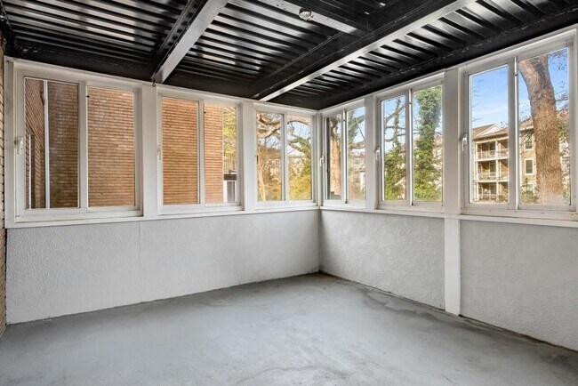 Building Photo - 1101 Collier Rd NW