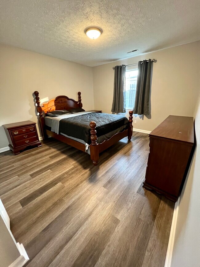Bedroom - 2753 Edgewood Ln