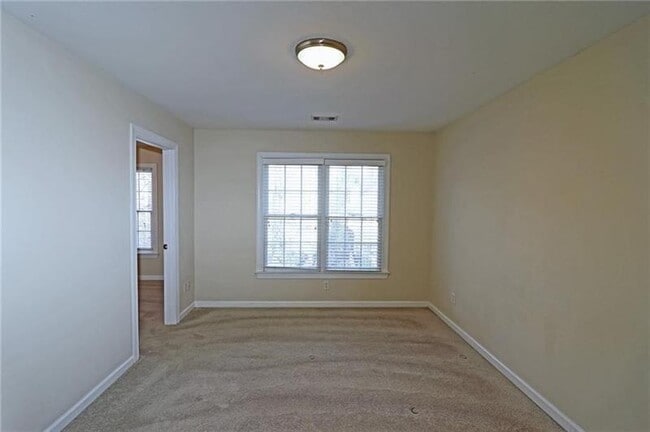 Building Photo - 1183 Dunwoody Village Dr