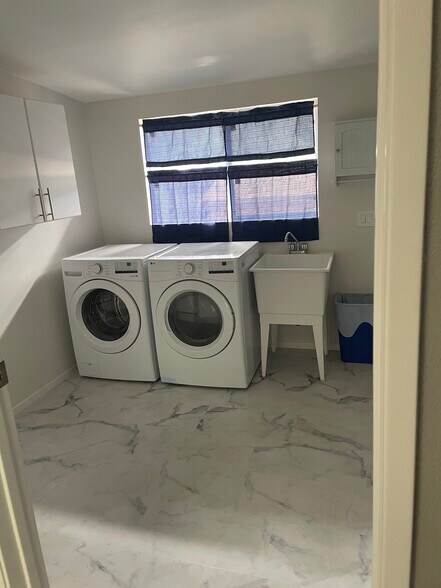 Laundry - 22947 San Vicente Rd