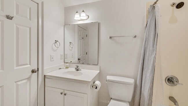 Building Photo - 94 Ballyhoo St