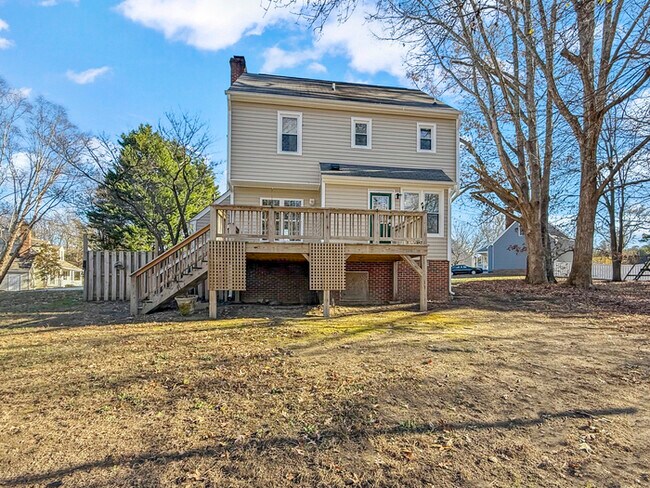 Building Photo - Spacious 3BR 2 BA Home with Wooden Deck in Wake Forest
