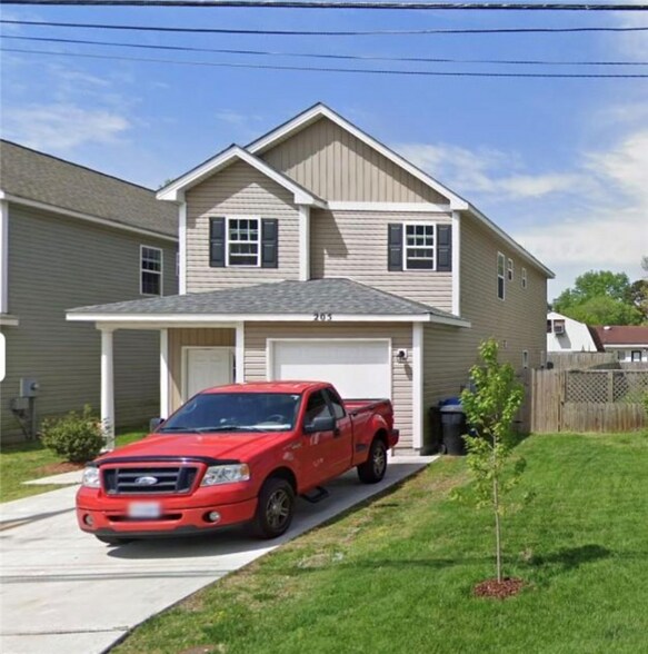 Primary Photo - 205 Thalia Rd