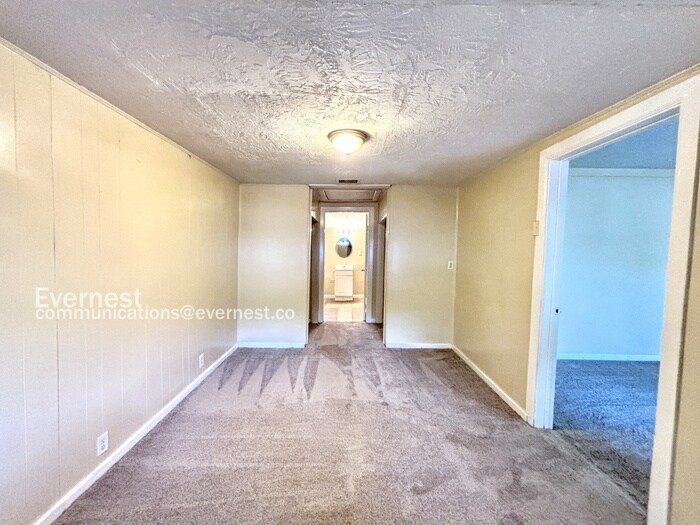 Building Photo - 815 Roosevelt