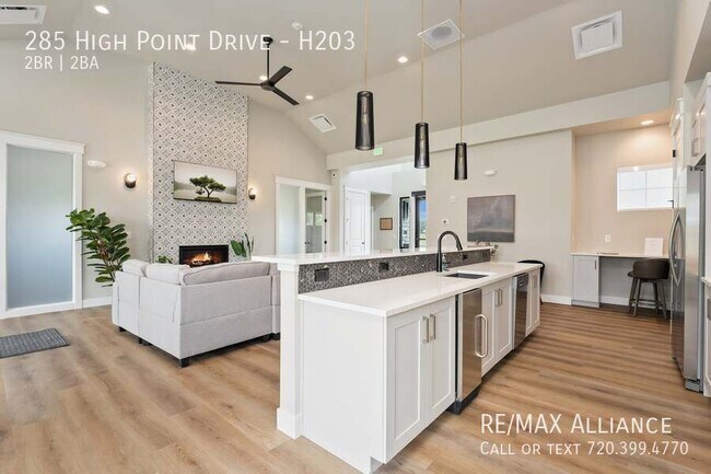 Building Photo - 285 High Point Dr