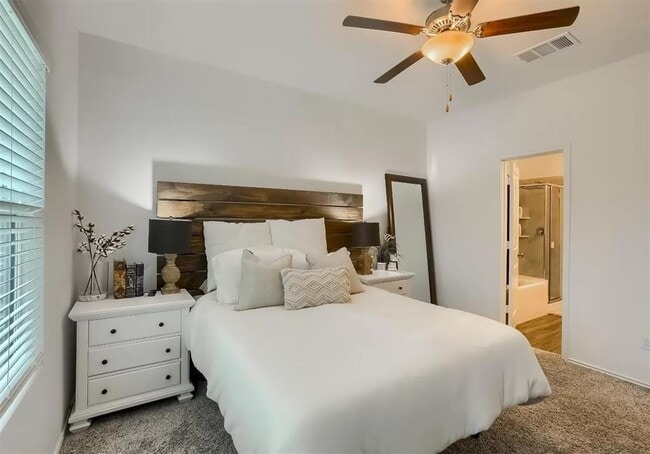 Building Photo - 198 George Neggan Ln