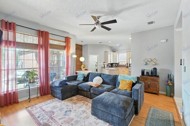 Building Photo - 4316 Lavaca Dr