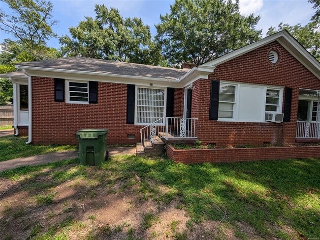Building Photo - 10 Brantwood Dr