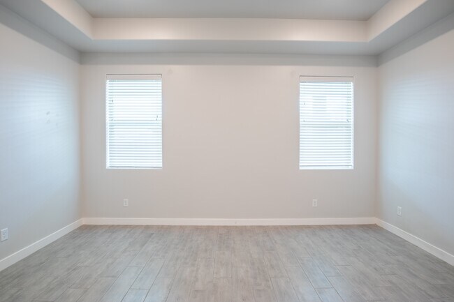 Building Photo - 6202 Bayberry Rd