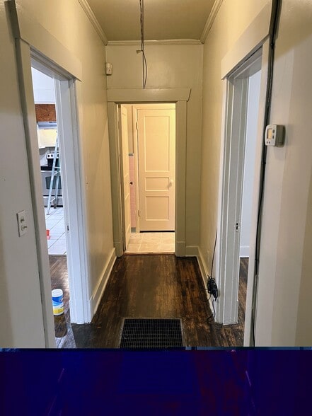 Building Photo - 509 19th Ave N