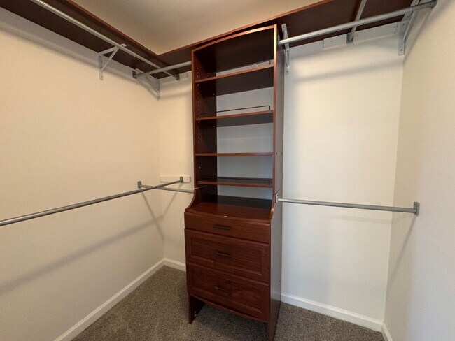 Building Photo - Highly sought-after Del Aire neighborhood!