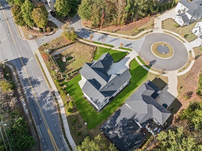 Building Photo - 115 Thome Dr