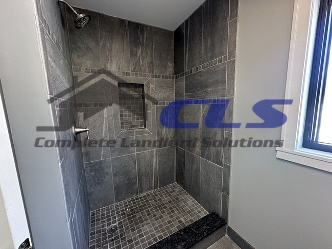 Building Photo - 2608 S 11th St