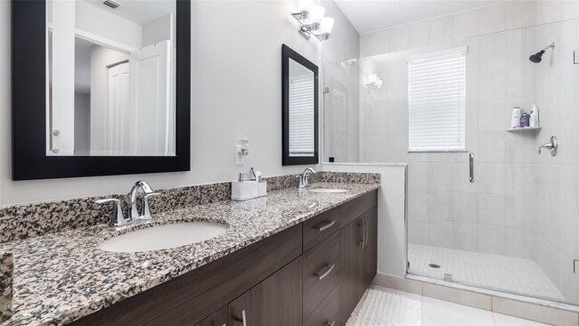 Building Photo - 20927 NW 1st Ct