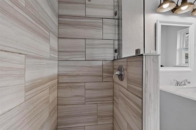 Building Photo - 2812 San Medina Ave