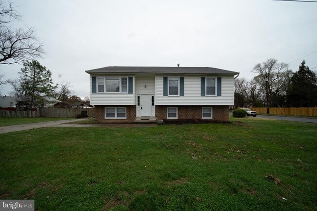 Building Photo - 11209 Caroline Ave