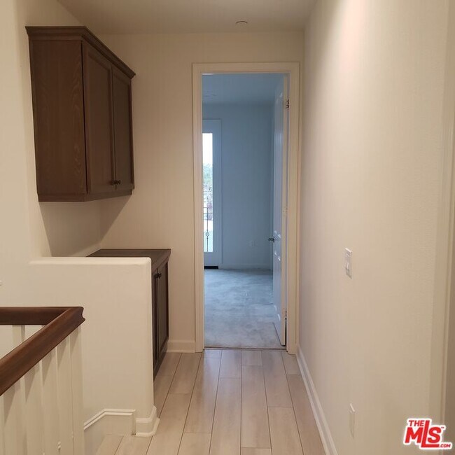 Building Photo - 1541 Thorpe Trl