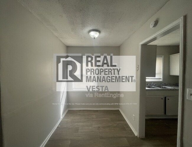 Building Photo - 1586 Hurley Cir