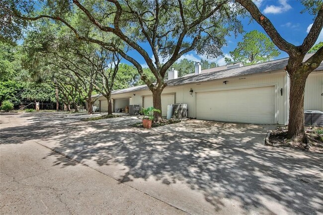 Building Photo - 652 N Eldridge Pkwy