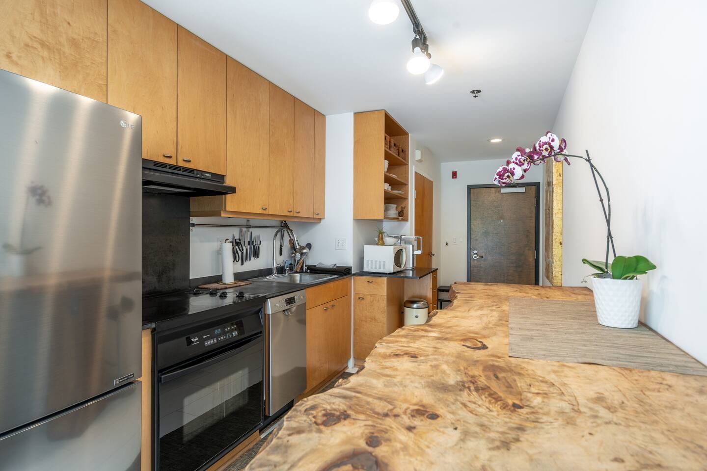 Kitchen - 1510 Park Ave