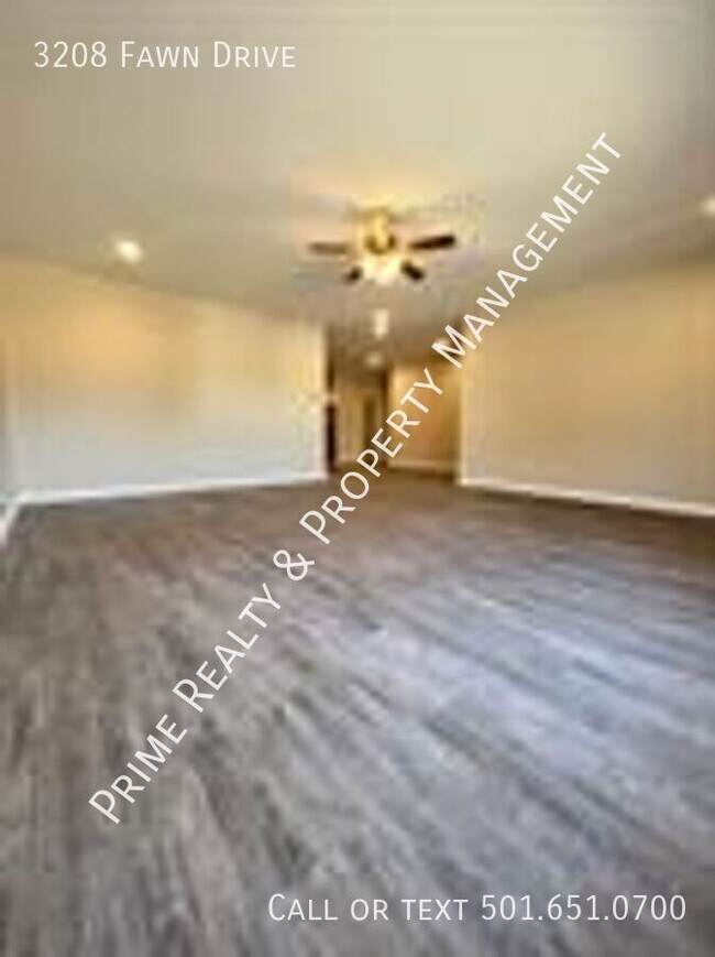 Building Photo - 3208 Fawn Dr