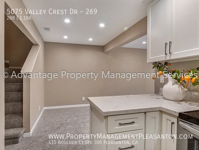 Building Photo - 5075 Valley Crest Dr