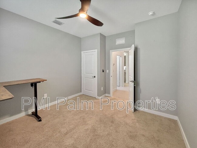 Building Photo - 5989 SE Sky Blue Cir