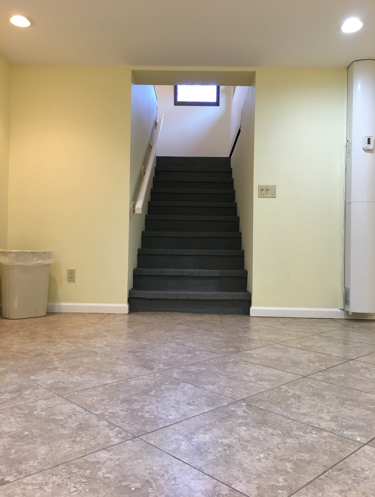 … entrance to living room … - 472 Yaphank Middle Island Rd