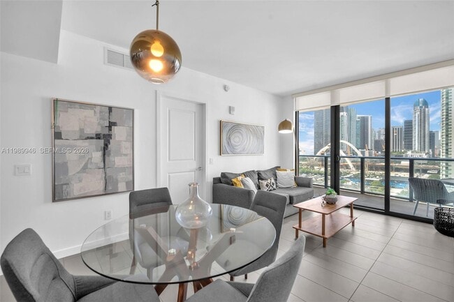 Building Photo - 1600 NE 1st Ave