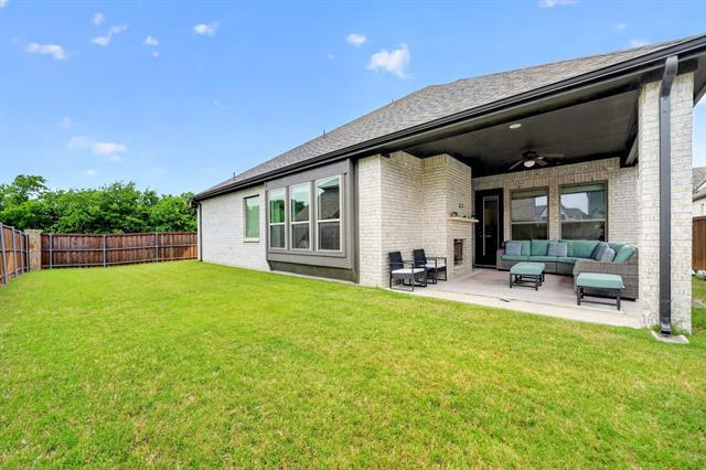 Building Photo - 525 Goose Lake Dr