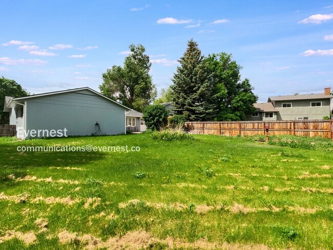 Building Photo - 712 Frontier Ct
