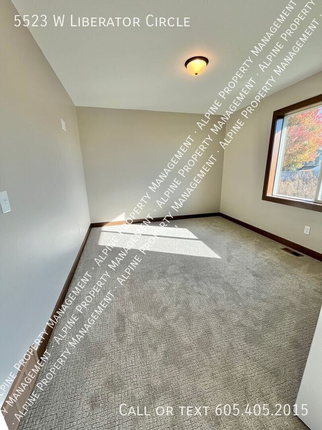 Building Photo - 5523 W Liberator Cir