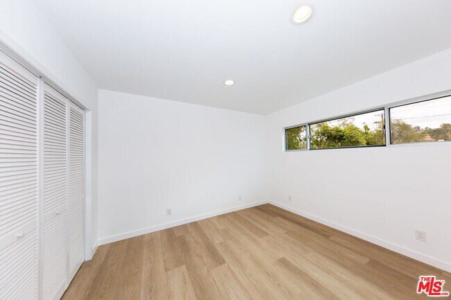 Building Photo - 13307 Westcove Dr