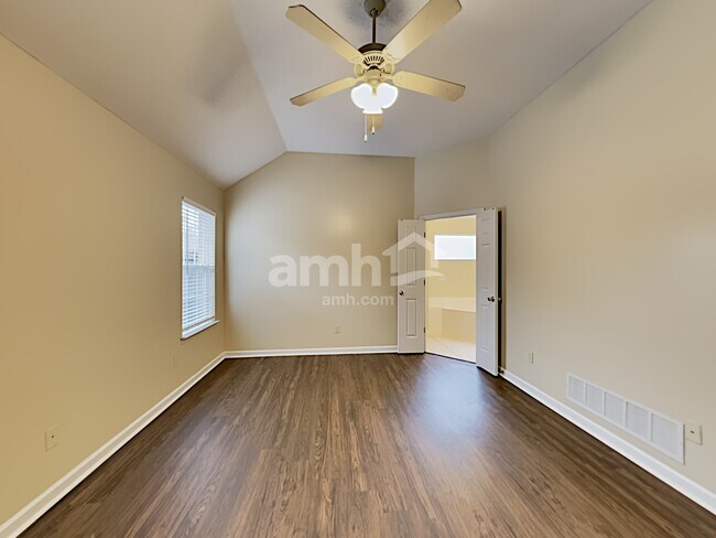 Building Photo - 8396 Cross Pointe Drive