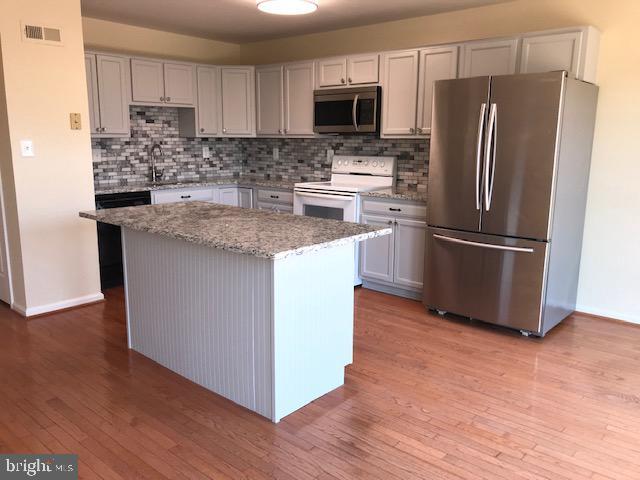 Building Photo - 103 Stoney Brook Ct