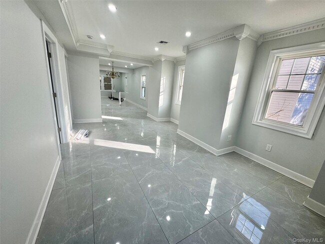 Building Photo - 32 Berkshire Rd