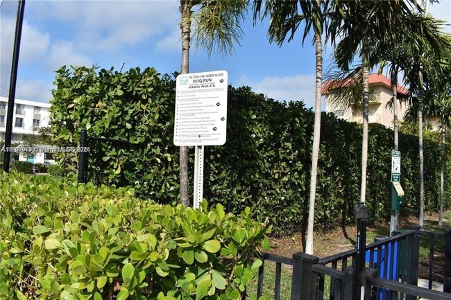 Building Photo - 9780 Bay Harbor Terrace