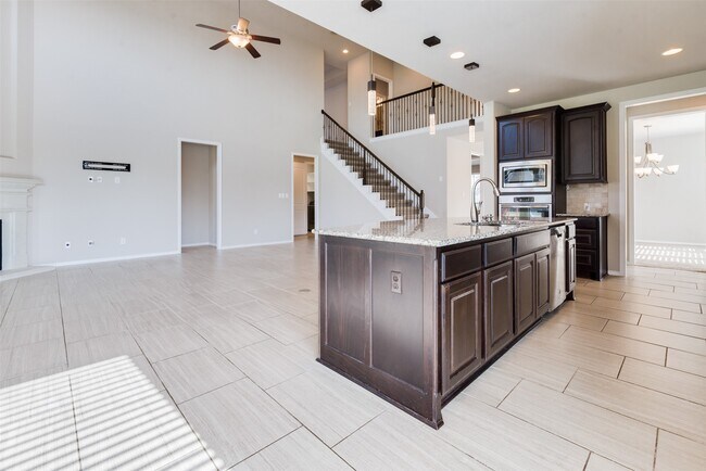 Building Photo - 1330 Watercrest Park Ln