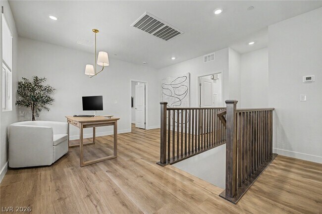 Building Photo - 1575 Crested Eagle St