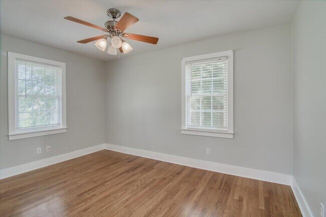 Building Photo - 2615 Springwood Dr