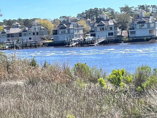 Building Photo - Four-month rental - Furnished Two Bedroom Condo at Eastport on Waterway!