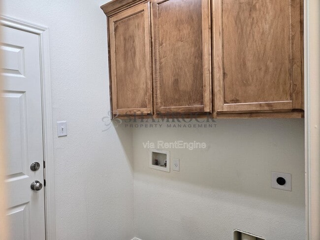 Building Photo - 3068 Clydesdale Way