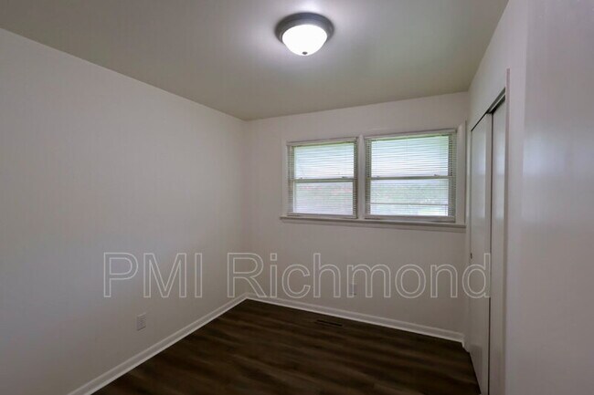 Building Photo - 1806 Powhatan St