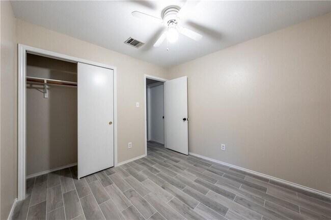 Building Photo - 1607 Greening Way