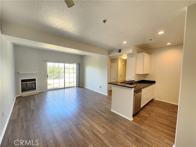 Building Photo - 1215 E San Antonio Dr