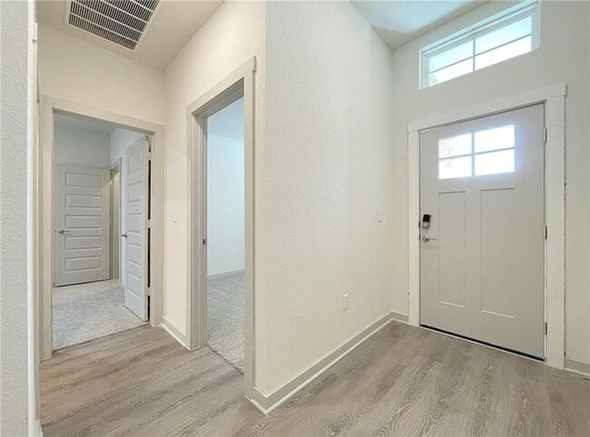 Building Photo - 10501 Defender Trl