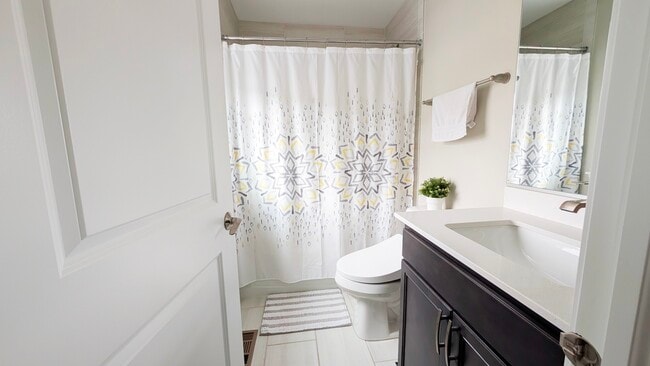 Building Photo - 30W001 Brayman Ct