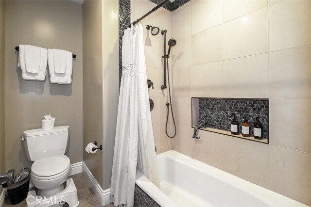 Building Photo - 5617 Colodny Dr